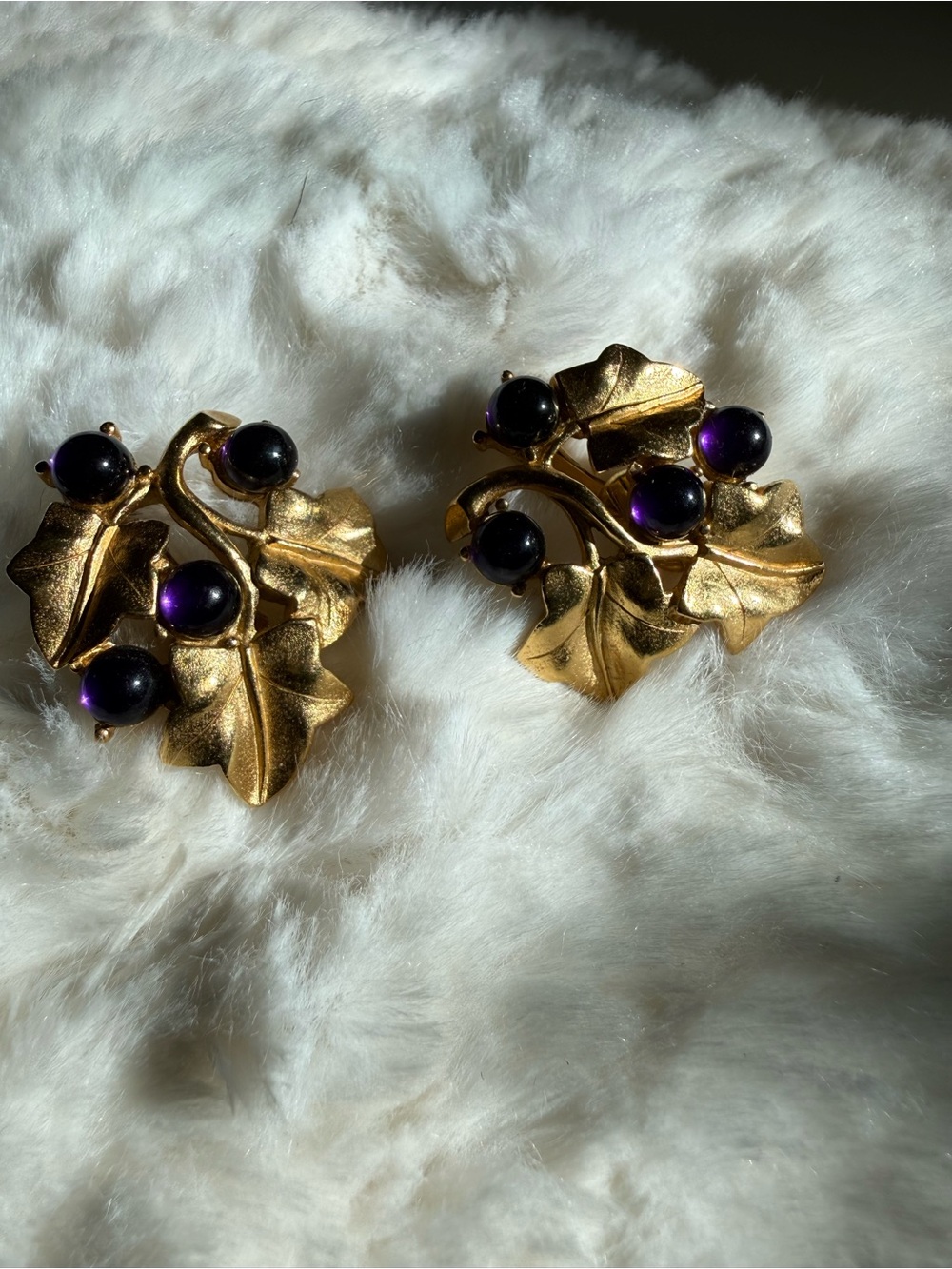 Vintage earrings three-dimensional botanical design of textured vine leaves